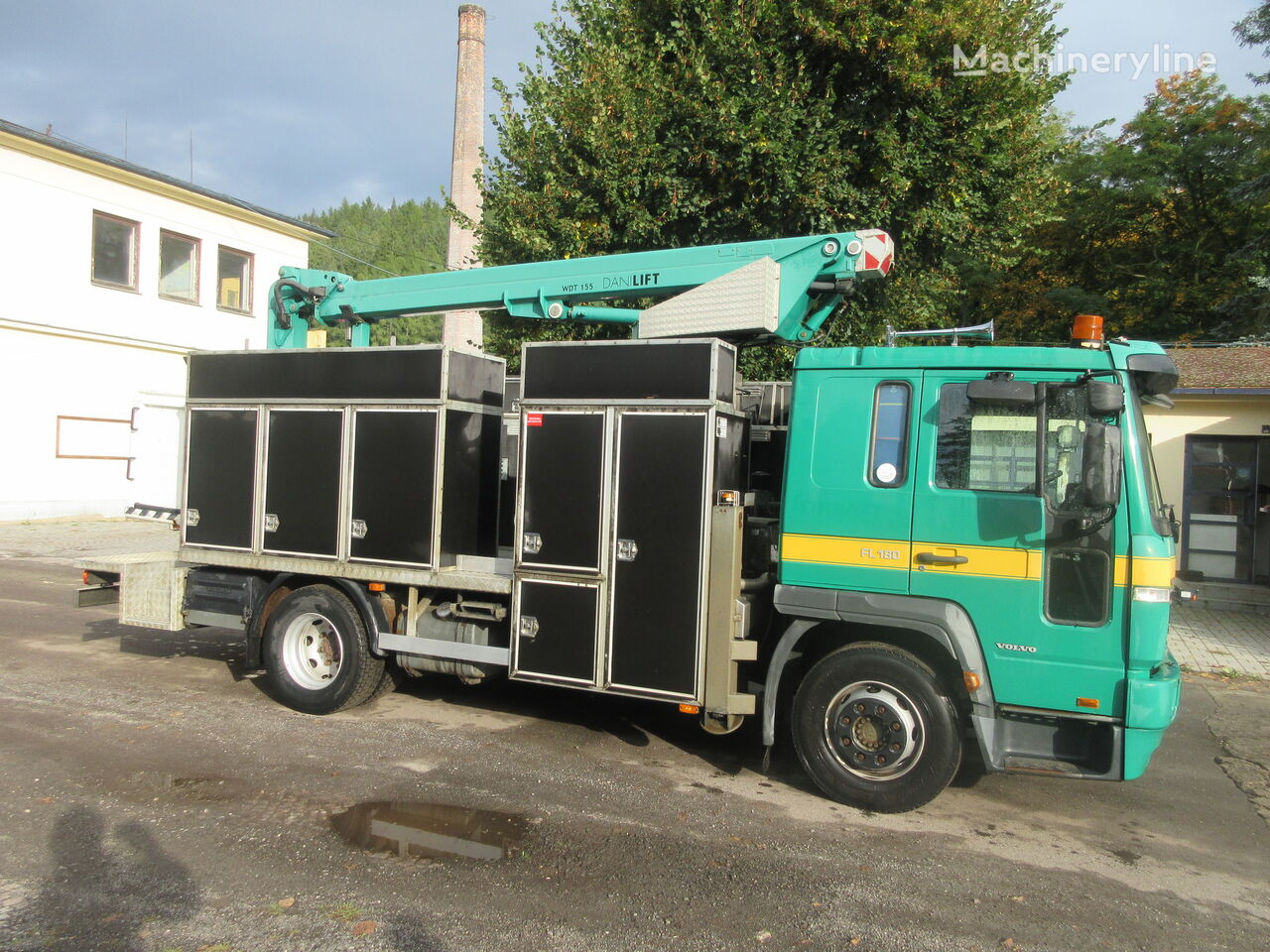 Volvo FL 180 bucket truck