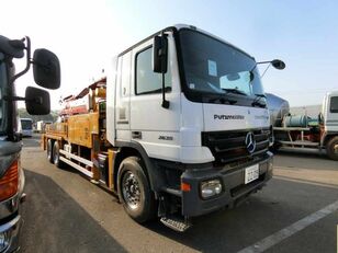 Putzmeister  on chassis Mercedes-Benz Actros concrete pump