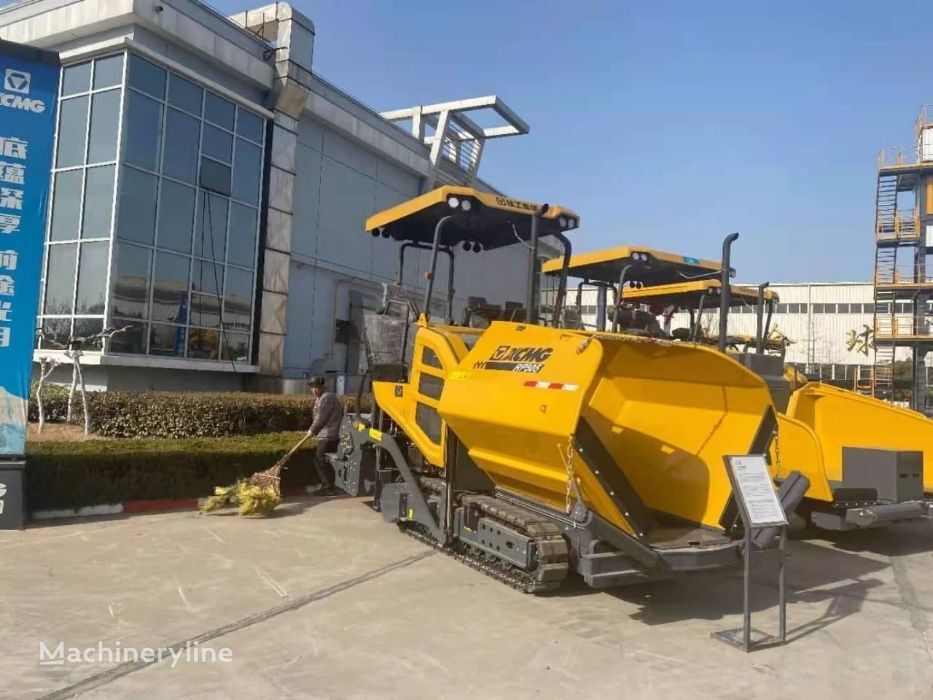 new XCMG RP505 crawler asphalt paver