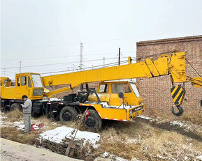 Tadano 30 Ton mobile crane