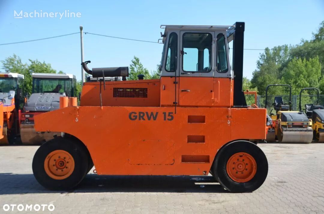 Hamm GRW 15 pneumatic roller