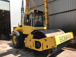 BOMAG BW213D-4 single drum compactor