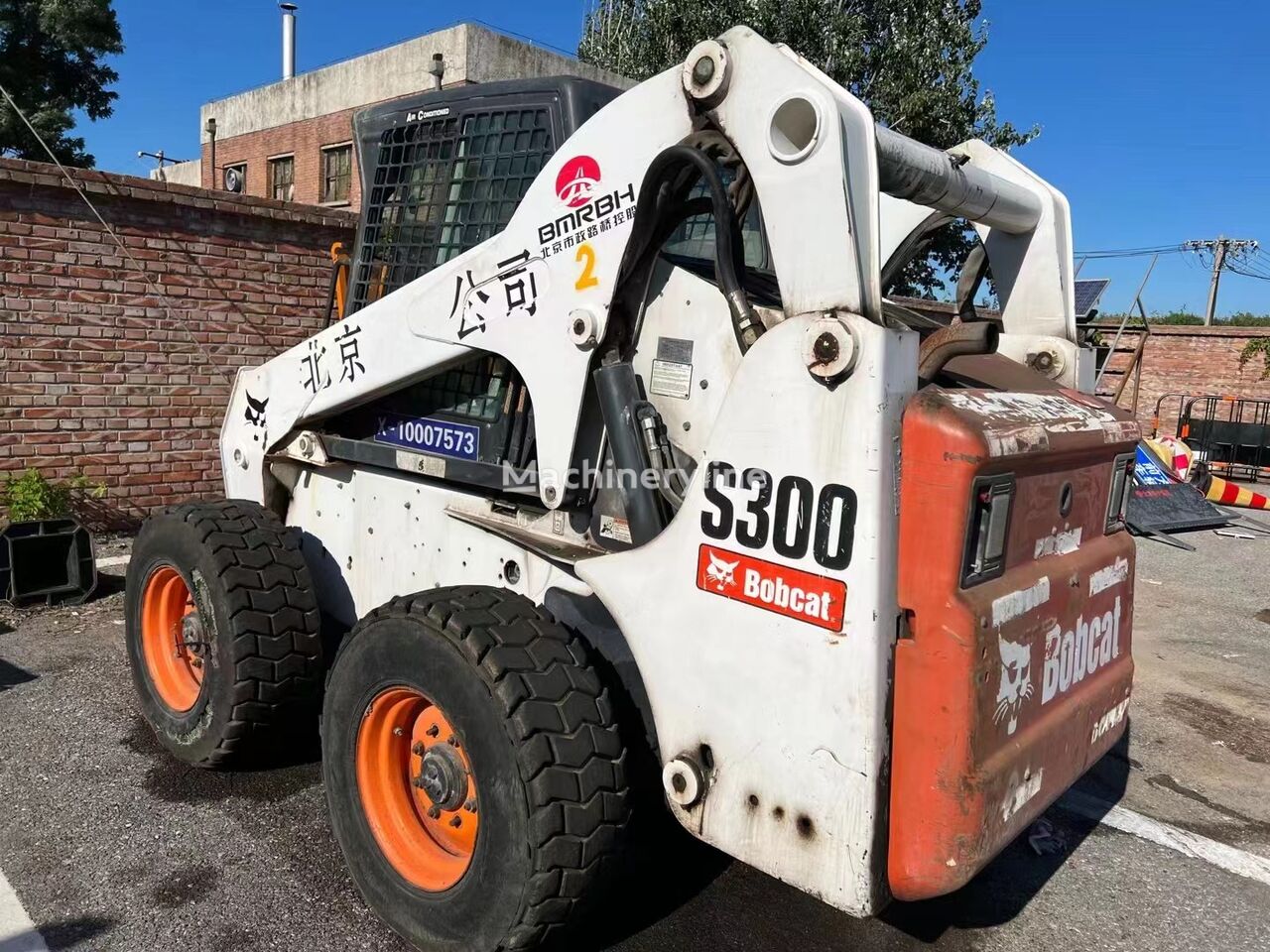 Bobcat S300 skid steer