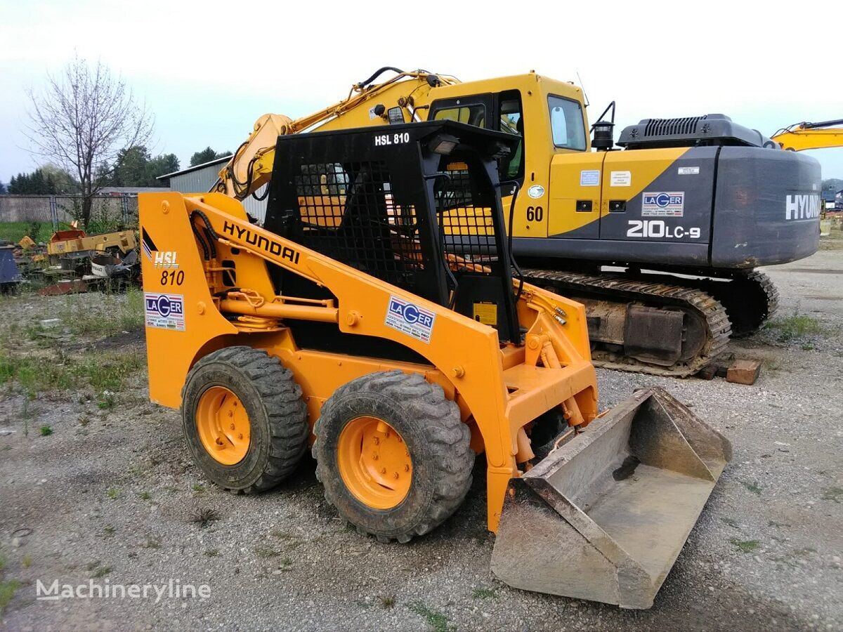 Hyundai HSL 810 skid steer