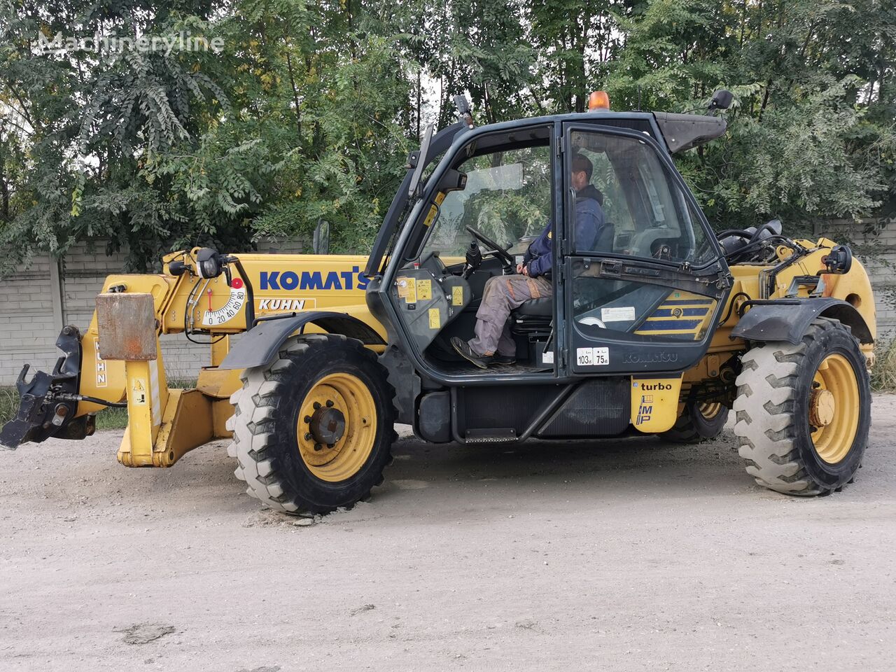 Komatsu WH-613  telescopic wheel loader