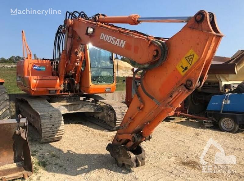 Doosan SOLAR 155 LC-V tracked excavator