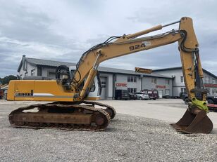 Liebherr R924 tracked excavator