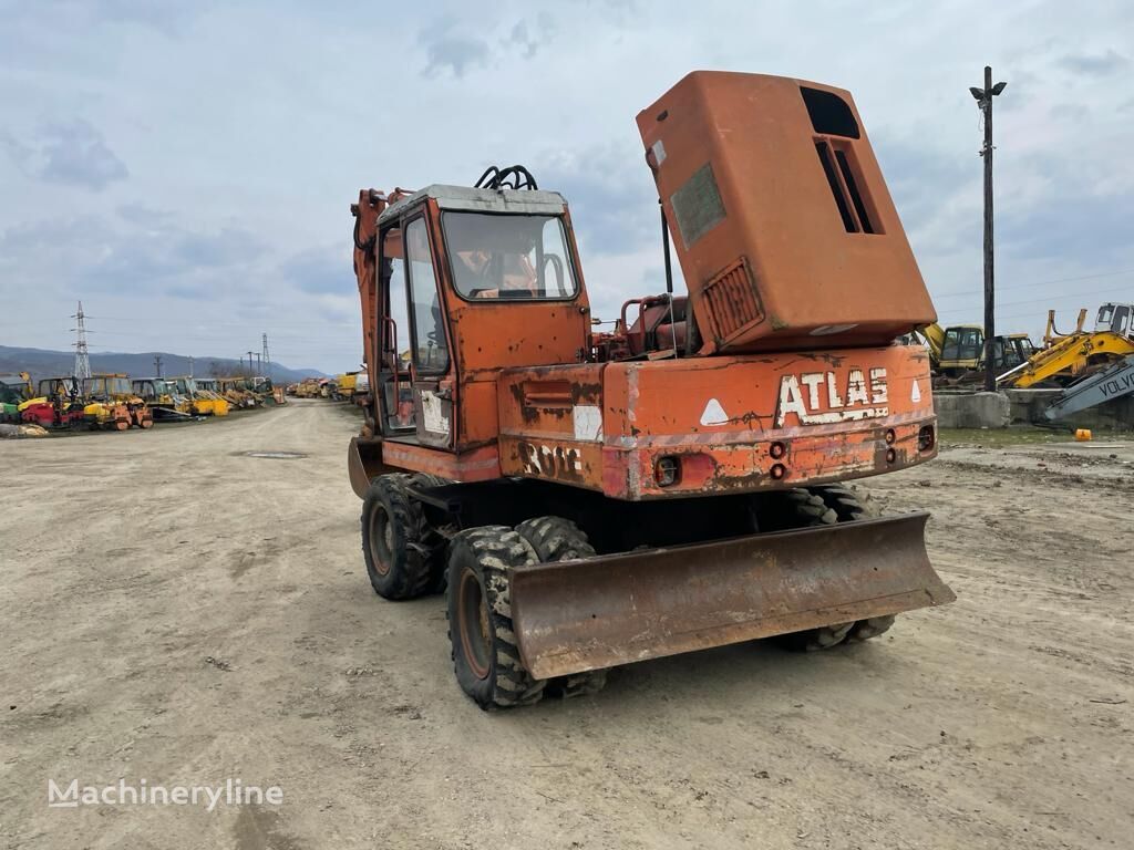 Atlas 1302E (For parts ) wheel excavator for parts