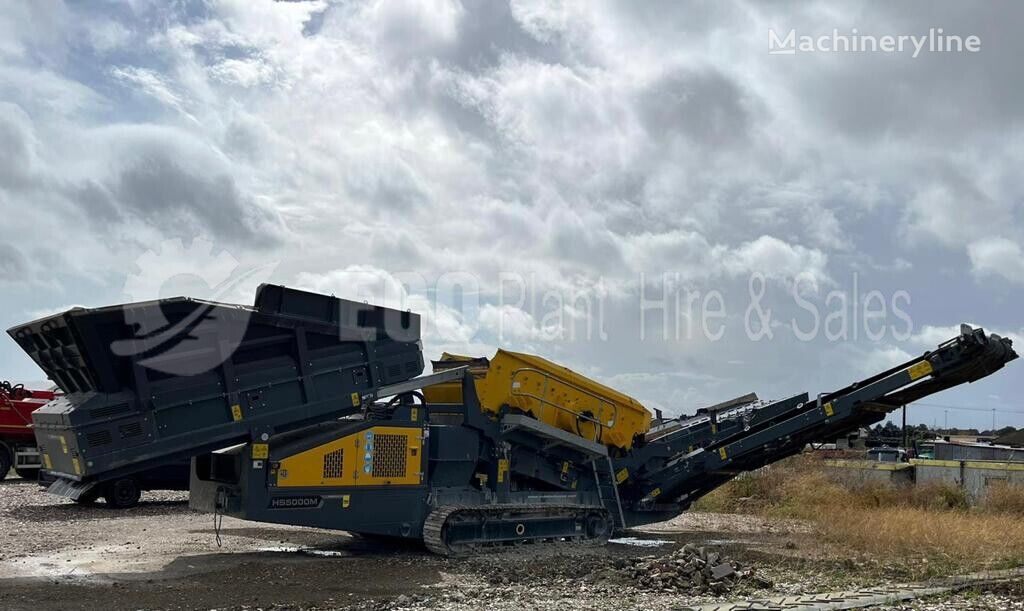 Rubble Master HS5000 vibrating screen